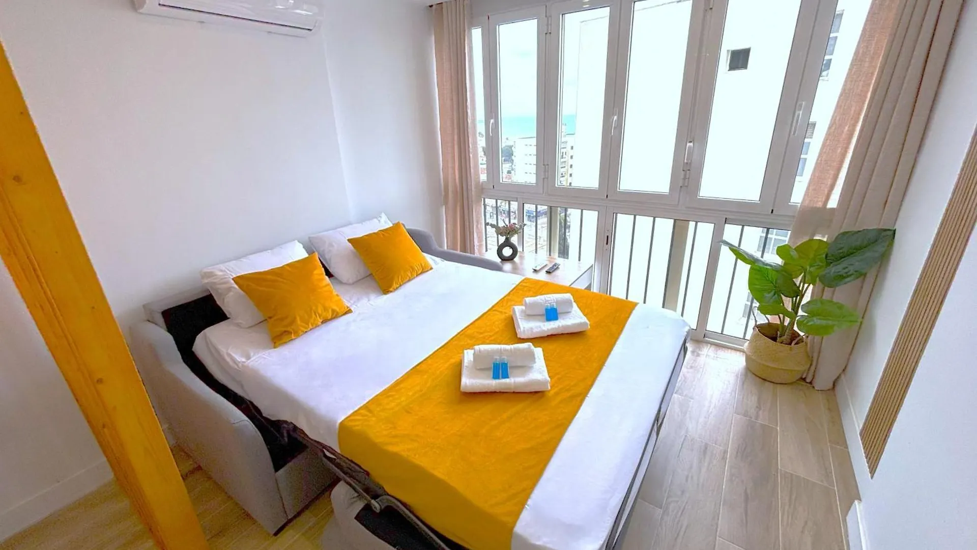 Evans Realty Bl Estudio Lujoso & Vistas Al Mar Torremolinos Apartment