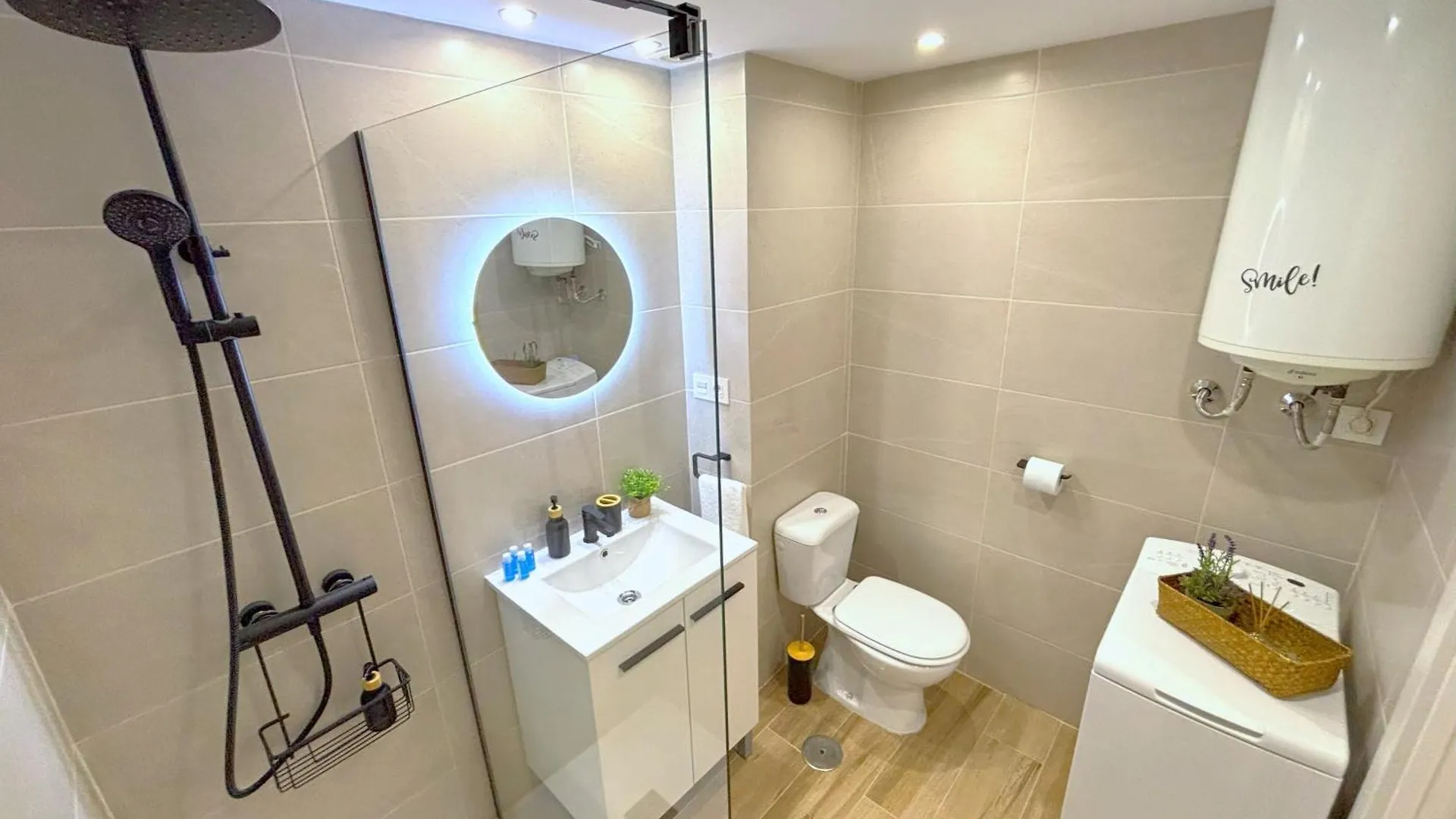Evans Realty Bl Estudio Lujoso & Vistas Al Mar Torremolinos 0*,  Spain